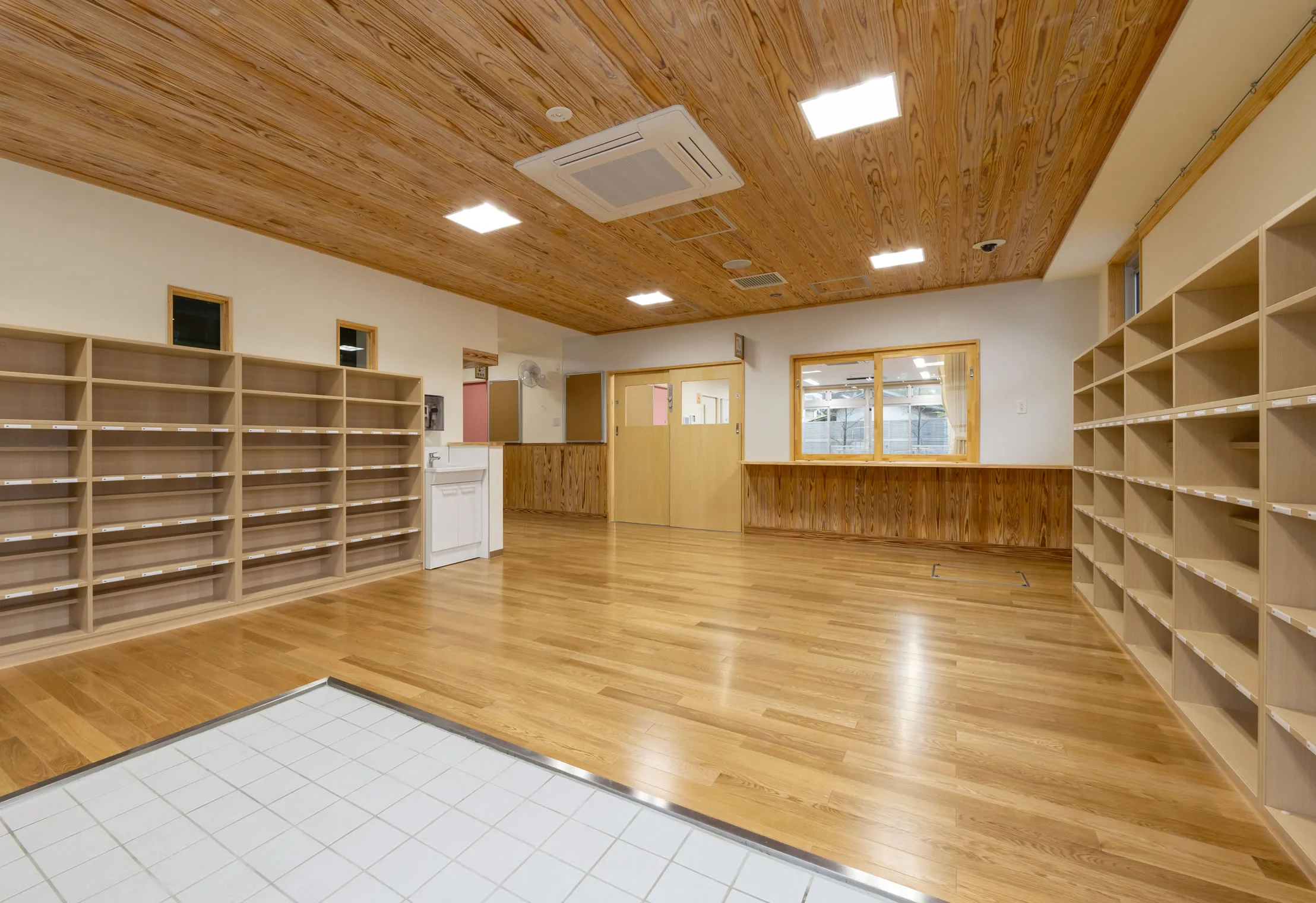 屋内